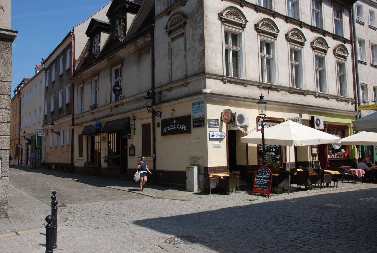 Folk Hostel Poznań Esterno foto