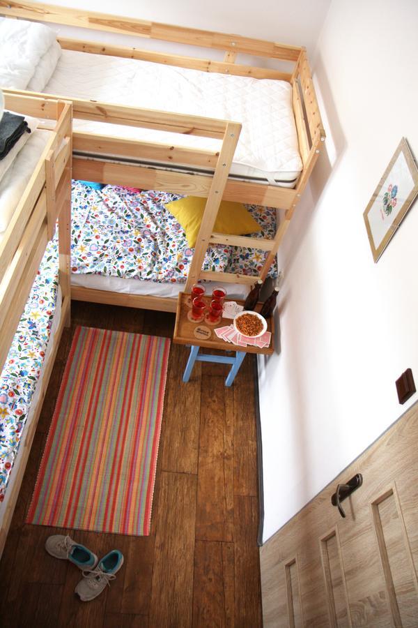 Folk Hostel Poznań Esterno foto