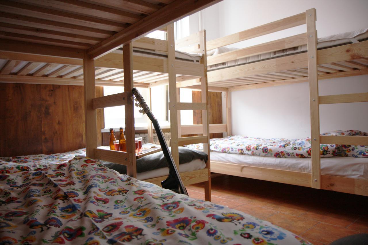 Folk Hostel Poznań Esterno foto
